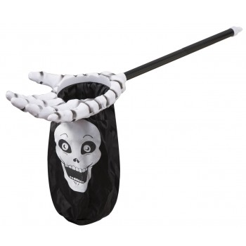 Main squelette avec sac sur barre